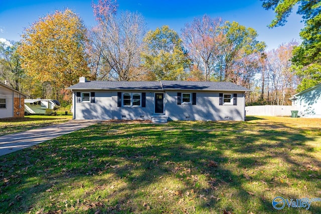 single story home with a front lawn