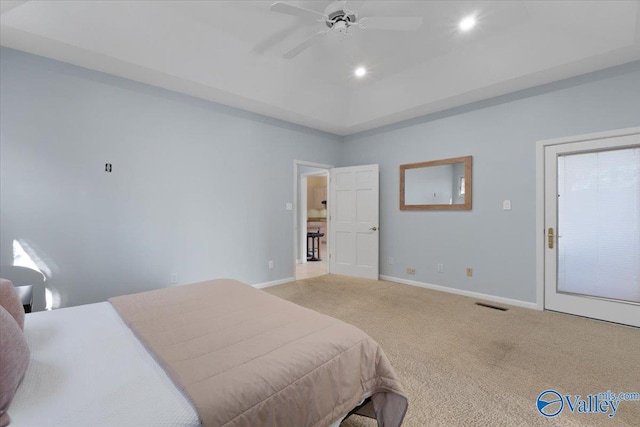 bedroom featuring carpet and ceiling fan