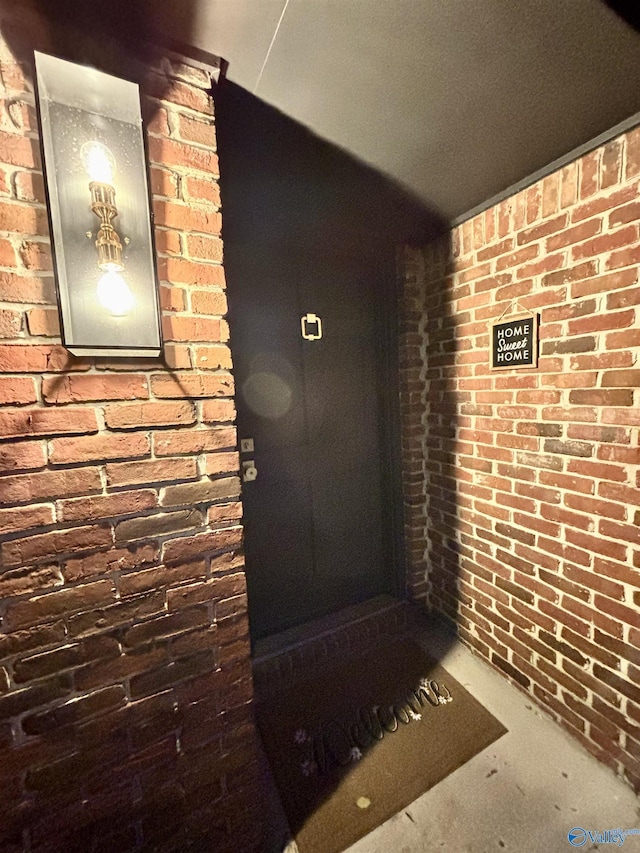 2704 Mctavish Ave SW, Decatur, AL 35603 - view of doorway to property