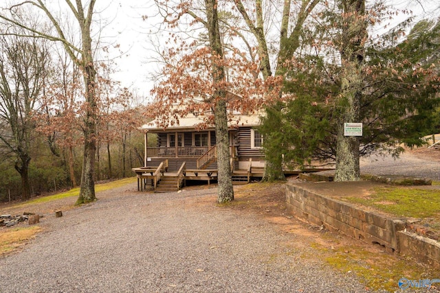 view of front of property