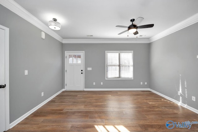 entrance foyer featuring ceiling fan, dark hardwood / wood-style floors, and crown molding