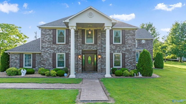 view of front of house with a front yard