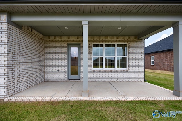 4 Sable Creek Ct, Gurley, AL 35748 - entrance to property with brick siding and a patio