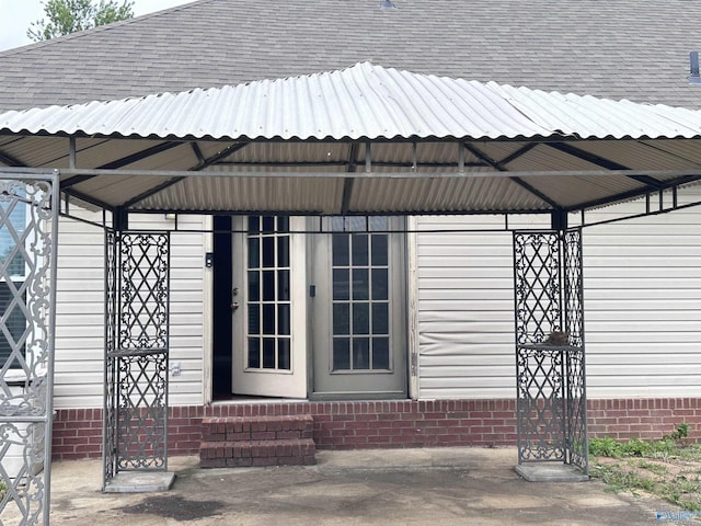 203 Lincoln Ave, Muscle Shoals, AL 35661 - exterior space with brick siding