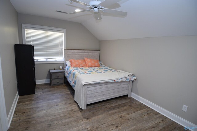 interior space featuring ornamental molding, a notable chandelier, and light tile patterned floors