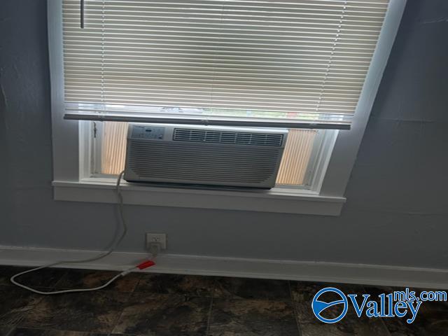 room details featuring baseboards