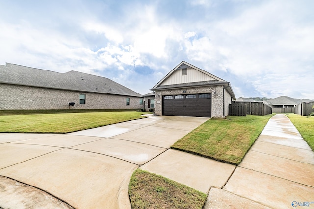 view of front of house featuring a front yard