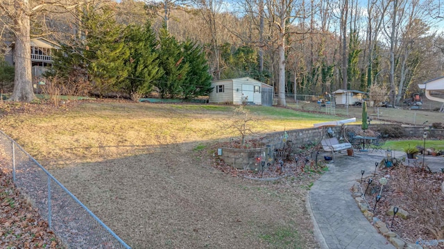 view of yard with a shed