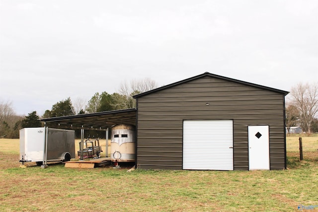 view of outdoor structure featuring an outdoor structure