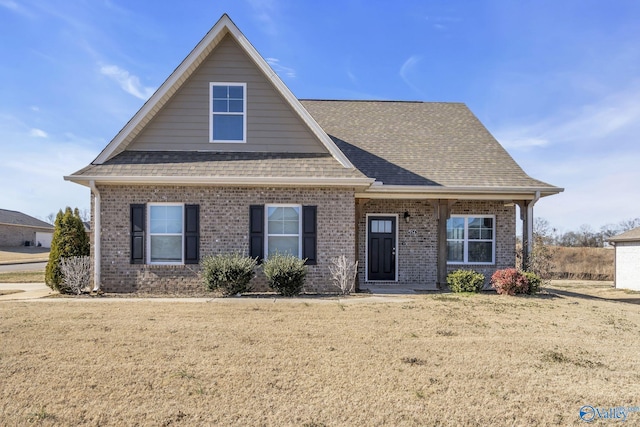 view of front facade with a front lawn