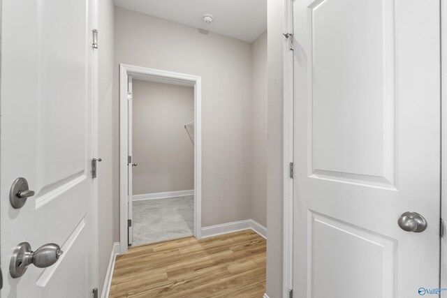 dining area featuring light hardwood / wood-style flooring and ornamental molding