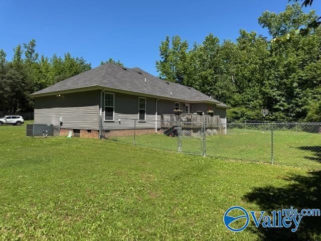 117 Simmons Cir, Fayetteville, TN 37334 - rear view of property with crawl space and central AC