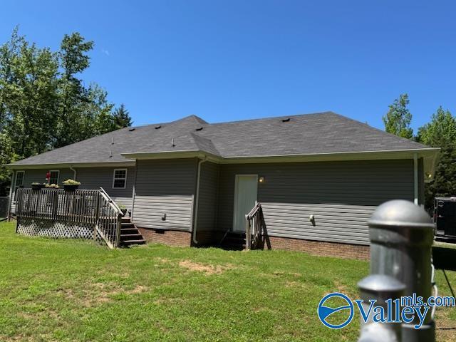 117 Simmons Cir, Fayetteville, TN 37334 - rear view of property with a deck, a yard, and crawl space