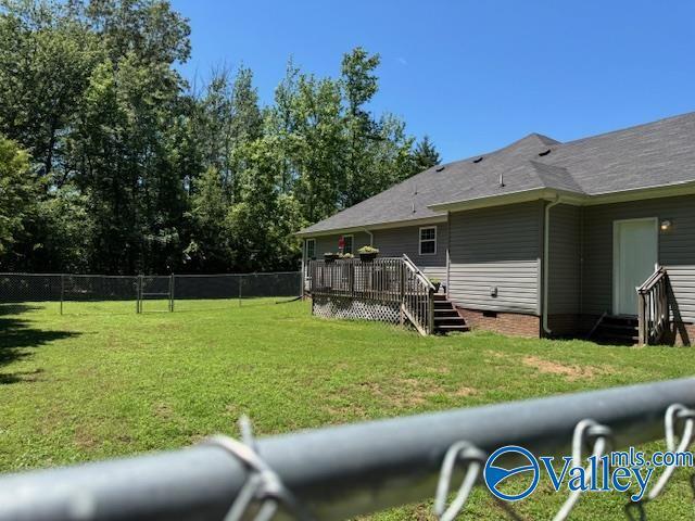 117 Simmons Cir, Fayetteville, TN 37334 - view of yard with a wooden deck