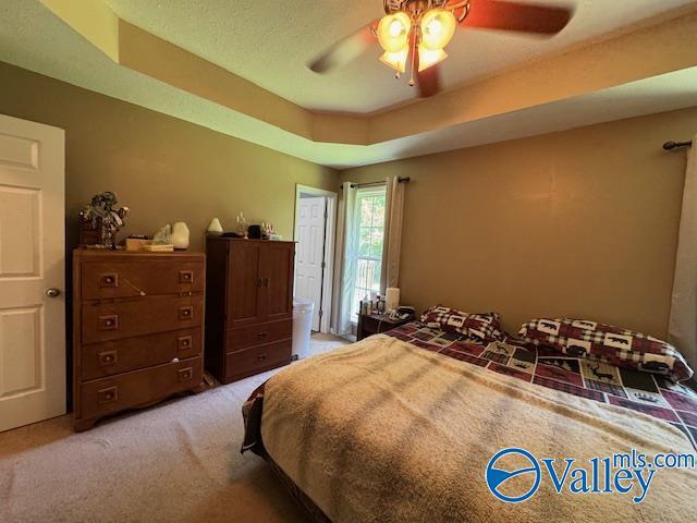 117 Simmons Cir, Fayetteville, TN 37334 - carpeted bedroom with ceiling fan