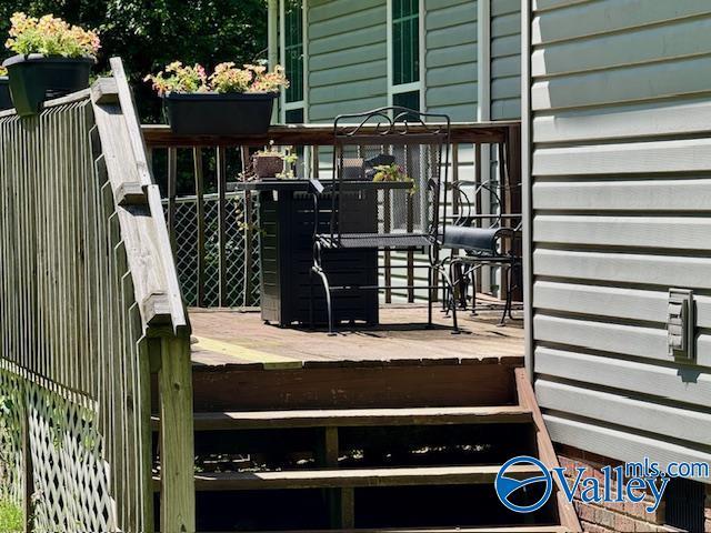 117 Simmons Cir, Fayetteville, TN 37334 - view of deck