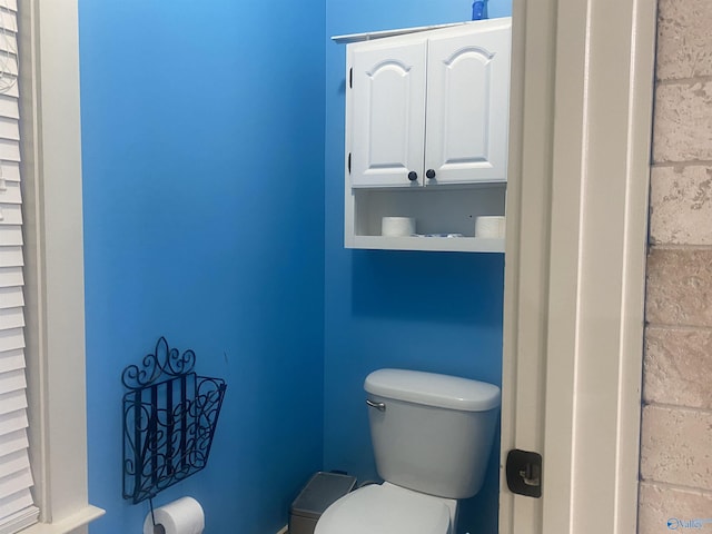 bathroom featuring toilet