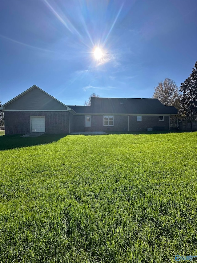 exterior space featuring a lawn