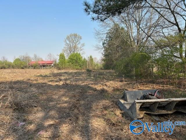 Listing photo 3 for 451 Forest Chapel Rd, Hartselle AL 35640