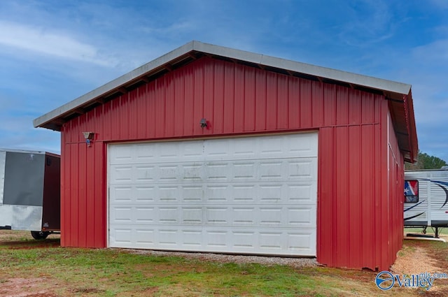 12956 Hickory Hills Rd, Athens, AL 35614 - view of garage