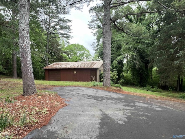 exterior space featuring driveway