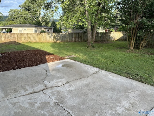 2022 Bide A Wee Dr NE, Huntsville, AL 35801 - view of yard featuring a patio