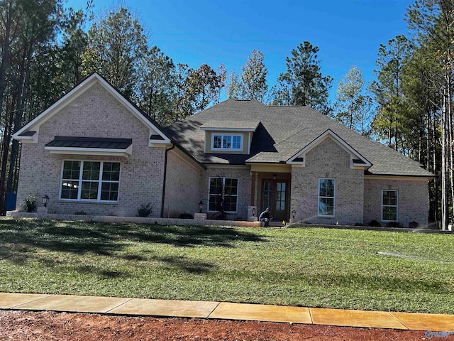 view of front of home featuring a front yard