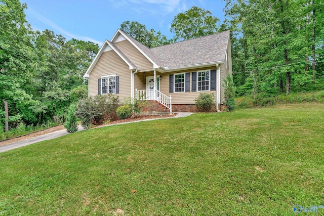 view of front of home featuring a front yard