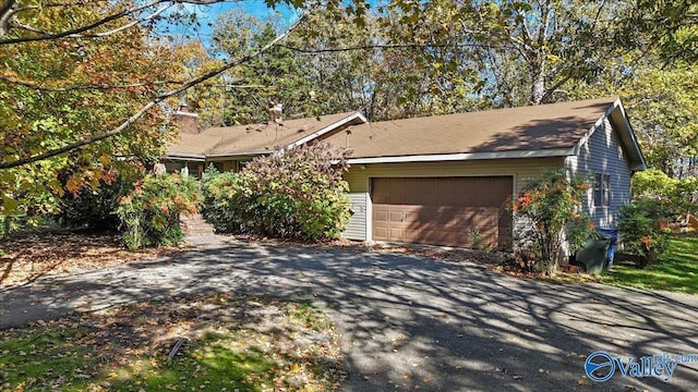 view of front facade with a garage