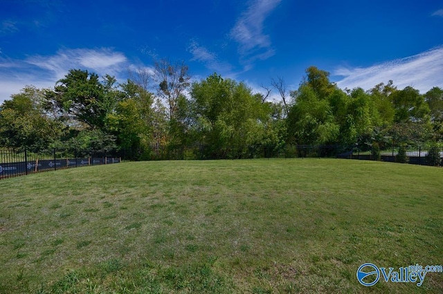 2106 Forest Gate SW, Huntsville, AL 35802 - view of yard featuring fence