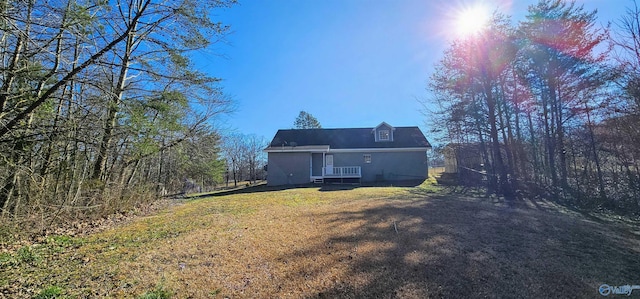 exterior space featuring a lawn