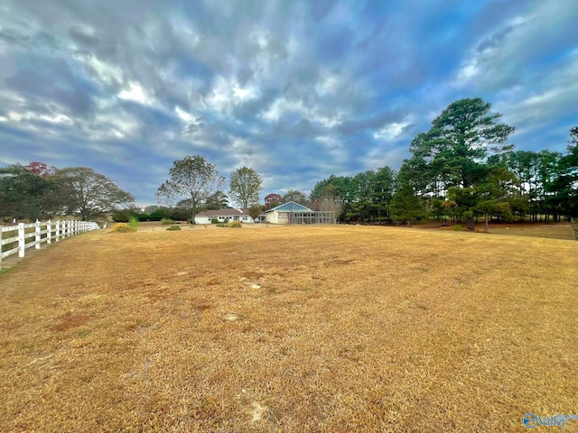 view of yard featuring a rural view