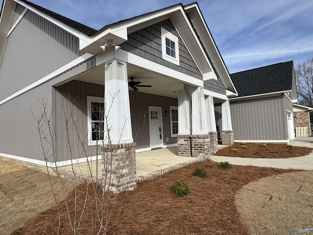 view of front of house featuring ceiling fan