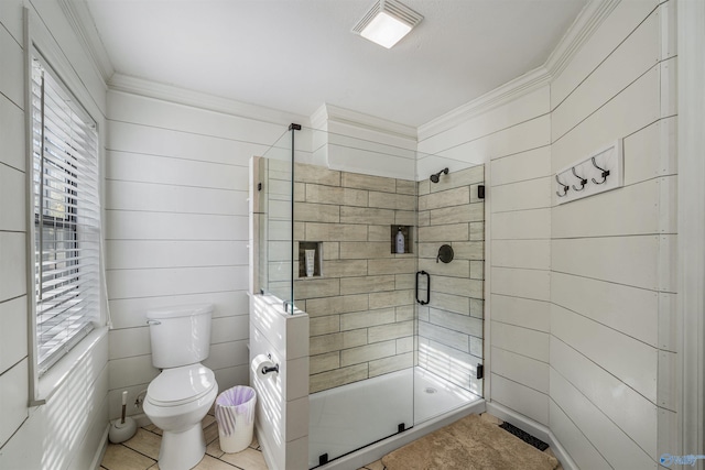 bathroom featuring plenty of natural light, toilet, an enclosed shower, and crown molding