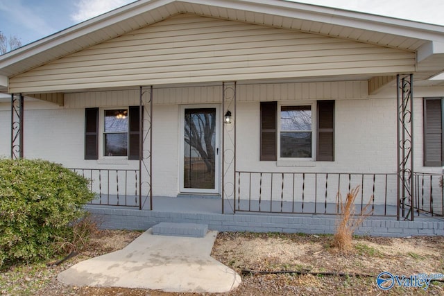 view of front facade with a porch