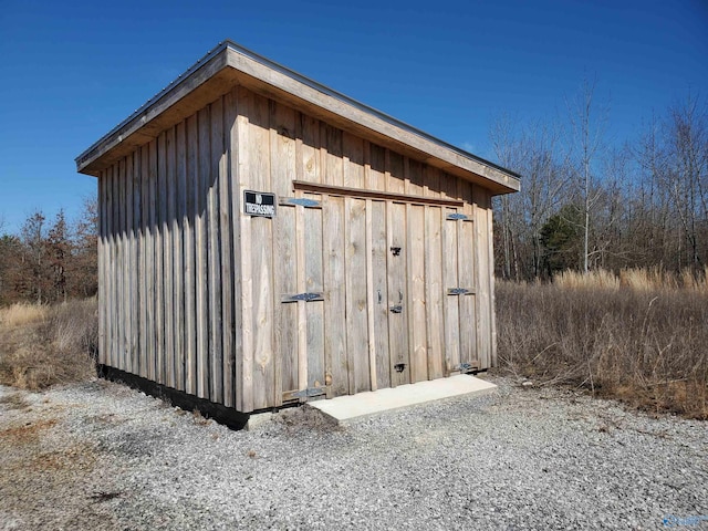 view of outbuilding featuring an outbuilding