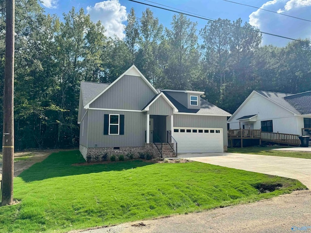 view of front of property with a front yard