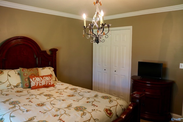 bedroom featuring an inviting chandelier, a closet, and ornamental molding