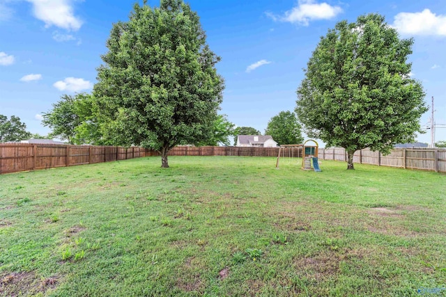 123 Turtle Ridge Dr, New Market, AL 35761 - view of yard with a playground