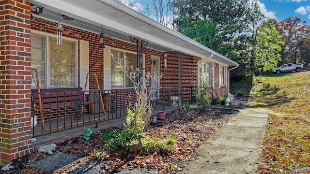 view of front of property with covered porch