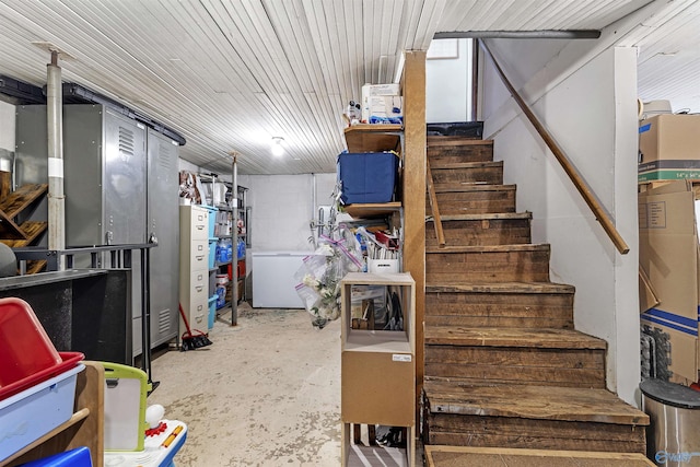1213 Humes Ave NE, Huntsville, AL 35801 - finished below grade area with stairway and refrigerator