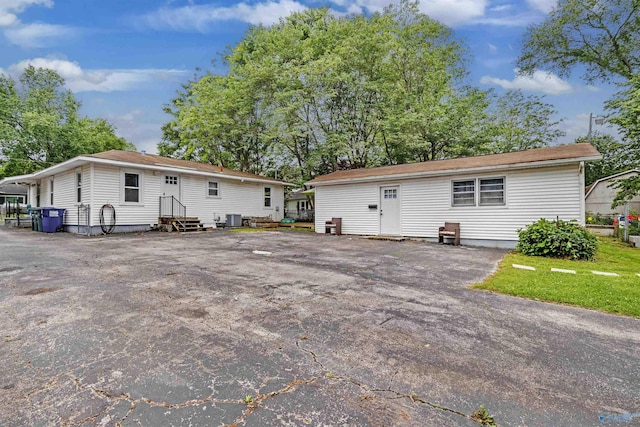 1213 Humes Ave NE, Huntsville, AL 35801 - view of rear view of property