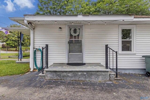 1213 Humes Ave NE, Huntsville, AL 35801 - view of exterior entry