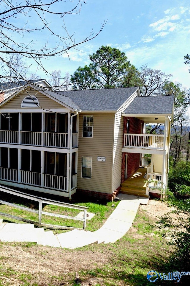 view of front of property