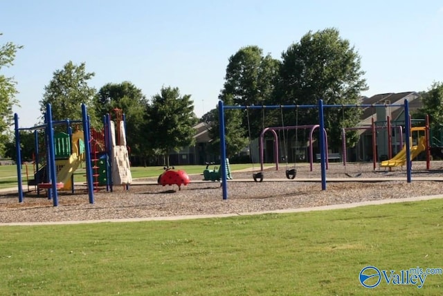 528 Delaney Rd, Huntsville, AL 35806 - community play area with a yard