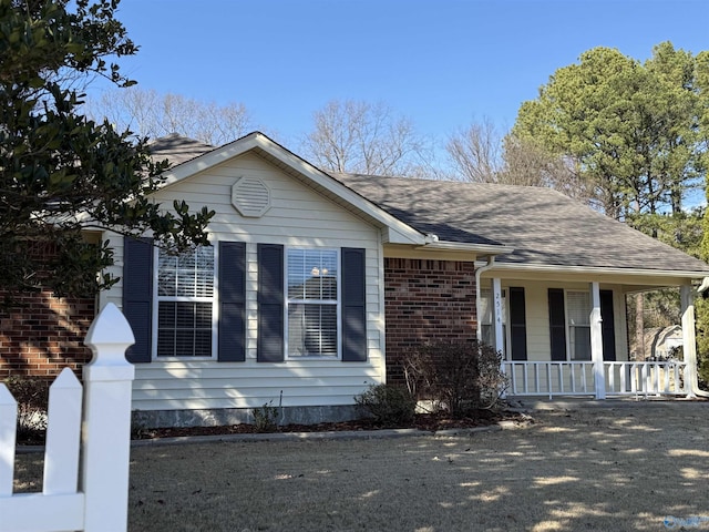 view of front of house with covered porch