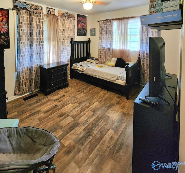 110 Circle Dr, Sand Rock, AL 35983 - bedroom featuring wood finished floors