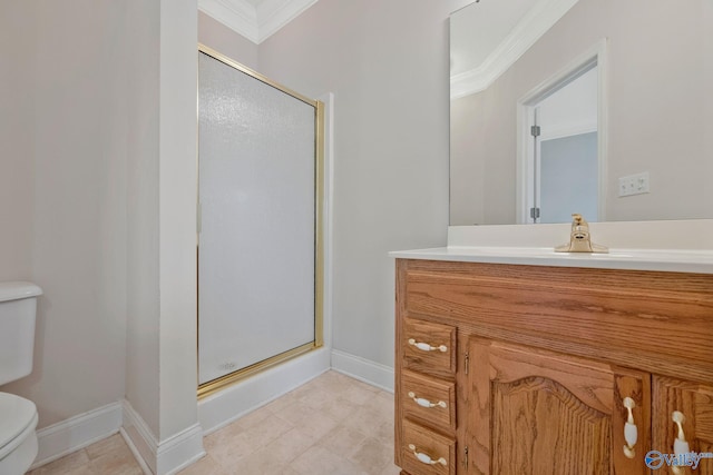 full bathroom featuring ornamental molding, a shower stall, and toilet