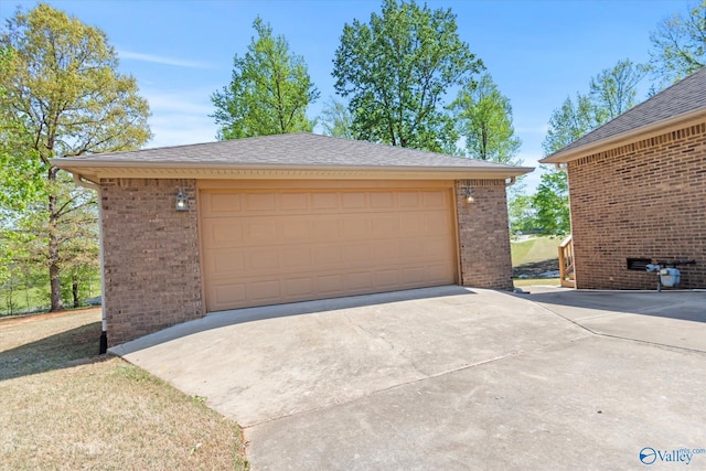 16968 Bellewood Dr, Athens, AL 35613 - garage featuring concrete driveway