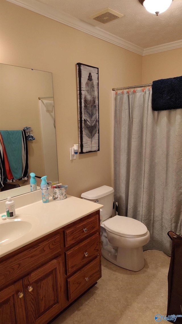 full bath featuring visible vents, a shower with shower curtain, toilet, ornamental molding, and vanity